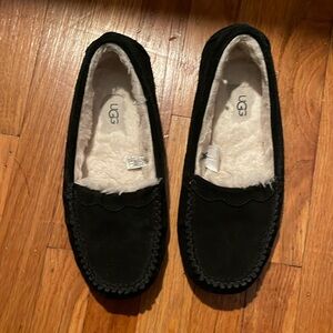 UGG black suede driving shoe. Great condition. Worn maybe 3x